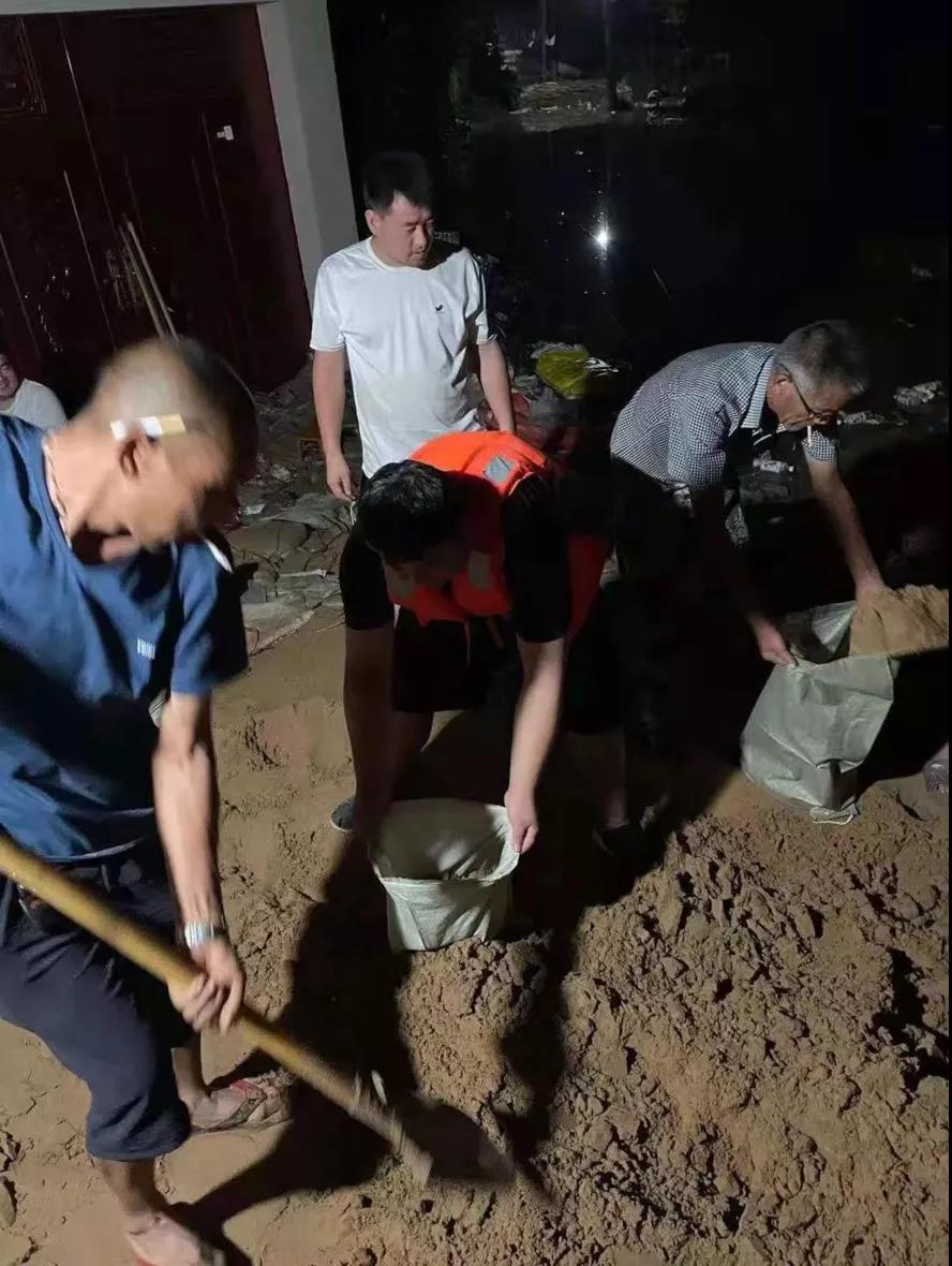 谈球吧体育