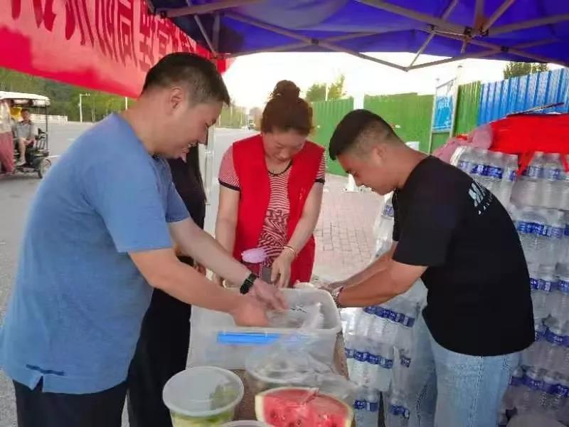 谈球吧体育