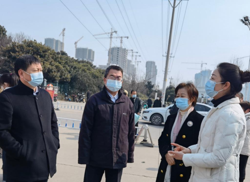 谈球吧体育