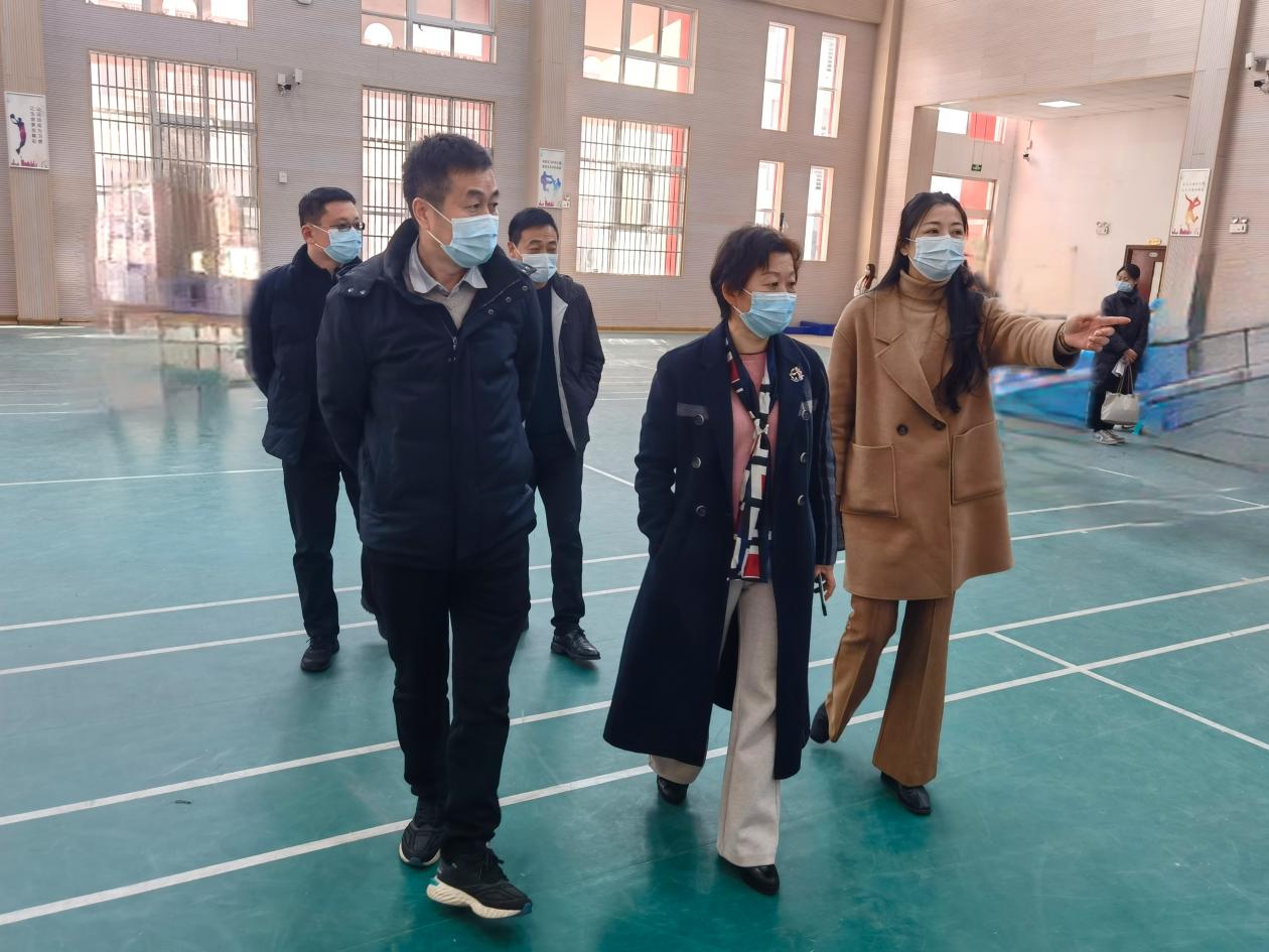 谈球吧体育